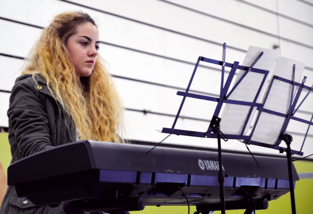 Noemi Bauer, E-Piano